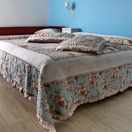 Hotel Santiago Милано Мартима Екстериор снимка