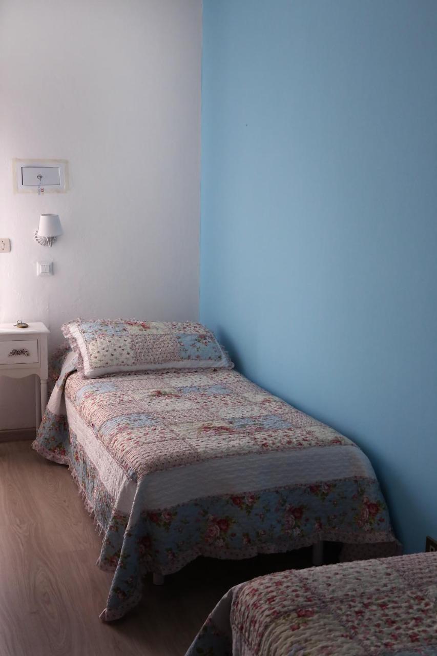 Hotel Santiago Милано Мартима Екстериор снимка